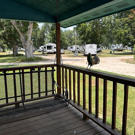 Turn On Inn Lake Village Exterior foto