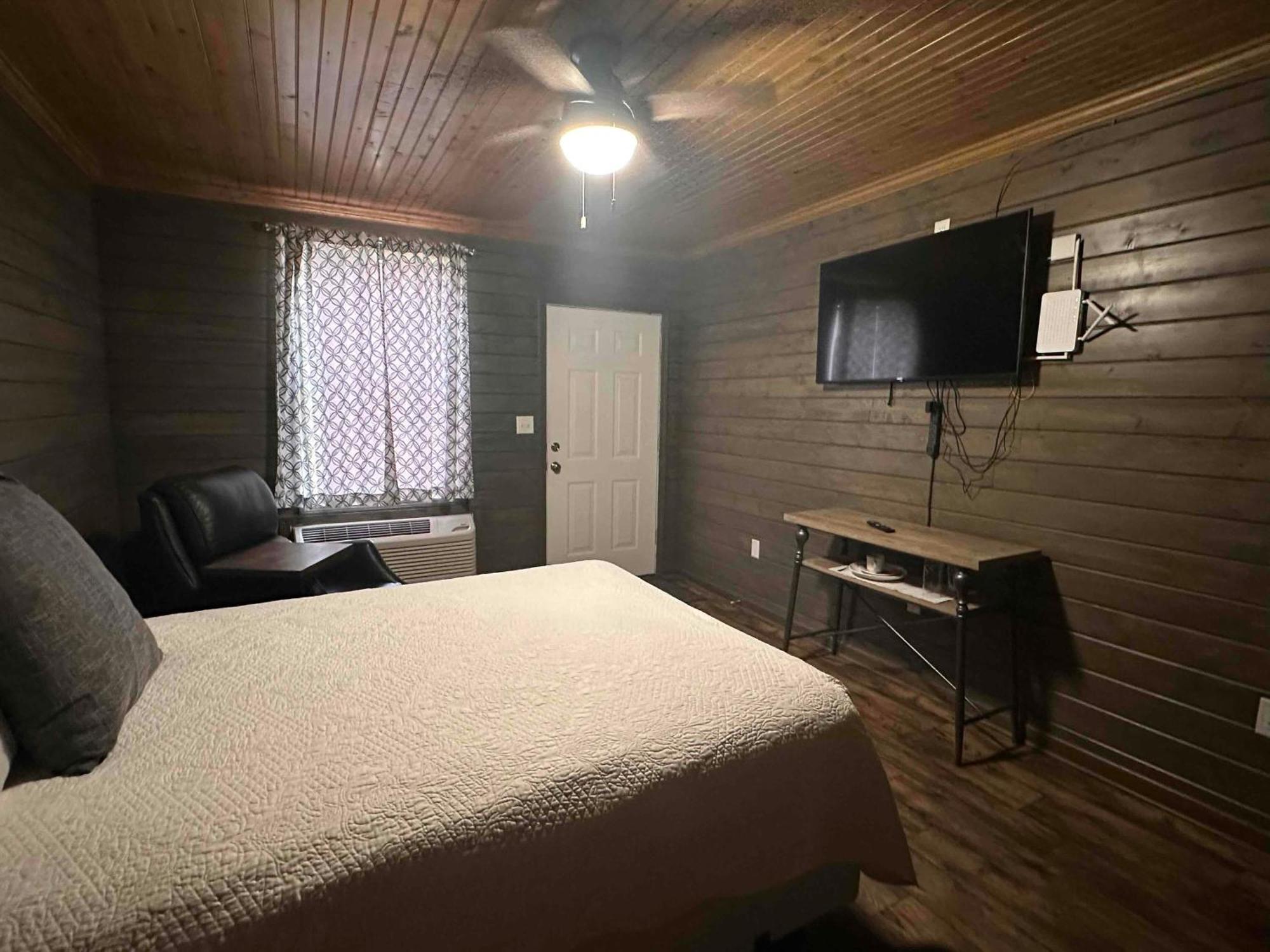 Turn On Inn Lake Village Habitación foto